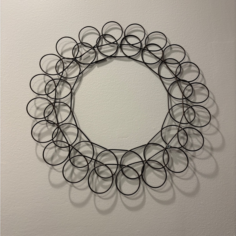 Metal card wreath